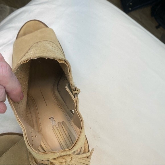 Gianni Bini Leather Suede Tan Tassel Cut Out Western Peep Toe Heel Shoe SZ 10M - Picture 10 of 14